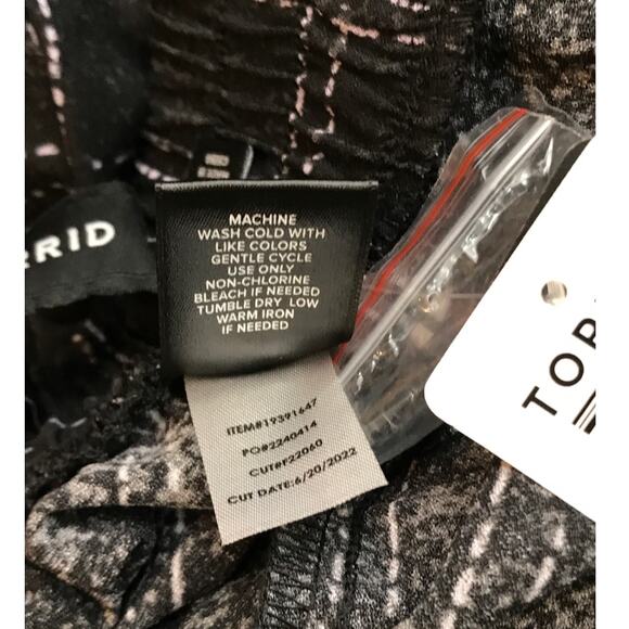 Torrid Wide Leg Crepe Ink Dot Plaid Pants Plus Size 28 - Picture 10 of 11